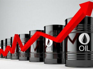 Giá dầu tiếp tục leo dốc, tiến sát mốc 80 USD/thùng