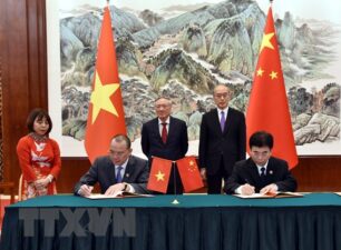 Tăng cường hợp tác giữa tòa án các tỉnh biên giới Việt Nam-Trung Quốc