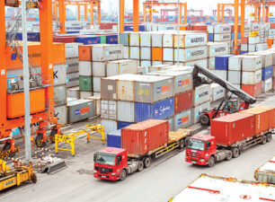 Nhập khẩu hàng hóa của Việt Nam giảm kỷ lục