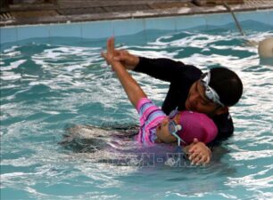 Gần 4.000 học sinh Quảng Nam được học bơi miễn phí