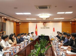 Việt Nam-Nhật Bản: Hợp tác tăng cường thương mại song phương