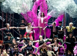 Concert Hoàng Thùy Linh: Sân khấu hoành tráng, không ế vé như lời đồn