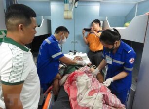 Khánh Hòa: Kịp thời đưa một thuyền viên Quảng Nam gặp nạn vào bờ