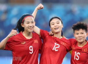 Đội tuyển Nữ Việt Nam tạm lên ngôi đầu sau ‘cơn mưa bàn thắng’