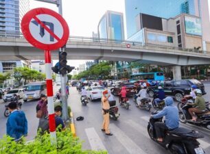 Hà Nội cho phép ôtô lưu thông 2 chiều trên phố Đội Cấn từ ngày 21/10