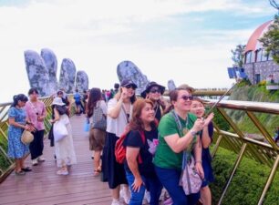 Du khách quốc tế đến Đà Nẵng tăng gấp 2,1 lần so với cùng kỳ năm ngoái