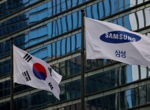 Lợi nhuận của Samsung Electronics giảm hơn 77%