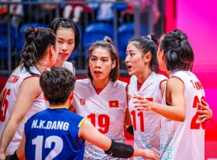 Tin thể thao sáng 12/10: Ba sao bóng chuyền nữ Việt Nam sang Thái Lan thi đấu, HLV Troussier thử nghiệm hàng loạt trước Uzbekistan