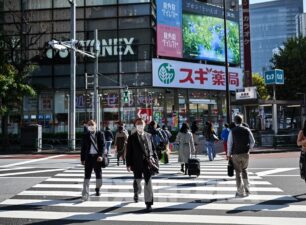 Nhật Bản sẽ sửa luật để kiểm soát việc mua sắm miễn thuế