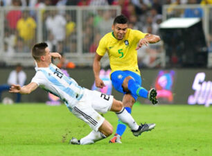 FIFA điều tra rắc rối trong trận đấu giữa Brazil và Argentina
