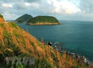 Trao đổi kinh nghiệm phát triển du lịch ở huyện đảo Cô Tô và Côn Đảo