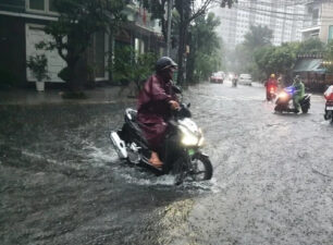 Thành phố Đà Nẵng thông báo cho học sinh, trẻ mầm non nghỉ học do mưa lớn
