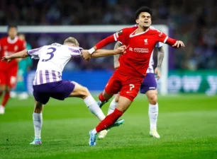 Cúp C2 châu Âu: Liverpool thua cay đắng ở phút 90+8, Brighton lại hạ Ajax