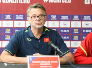 HLV Troussier: ‘Không chỉ đội tuyển Việt Nam, Philippines cũng áp lực’