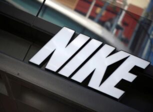 Nike hạ dự báo kết quả kinh doanh