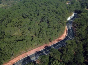 Lâm Đồng: Thông xe tạm thời tuyến đường đèo Prenn trong dịp Tết Dương lịch
