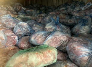 Hà Nội: Thu 40 tấn thịt lợn nhiễm bệnh nguy hiểm cất trong kho đông lạnh