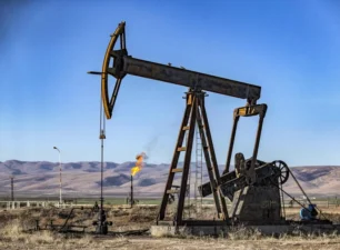 IEA dự báo nhu cầu dầu mỏ toàn cầu sụt giảm trong năm 2024