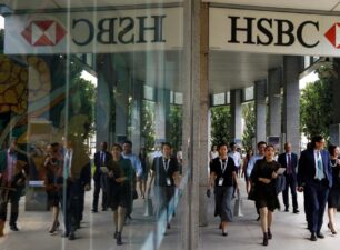HSBC sắp chia cổ tức và mua lại cổ phiếu quỹ
