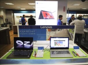 Lenovo ra mắt laptop có màn hình trong suốt