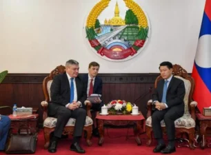 Lào-Nga nhất trí tăng cường hợp tác song phương về thương mại và đầu tư