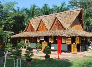 Đến Hội An, khám phá Di sản nghề làm nhà bằng tre, dừa ở xã Cẩm Thanh