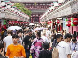 Lượng du khách nước ngoài đến Nhật Bản phục hồi về mức trước dịch COVID-19