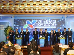 Doanh thu của Sở Giao dịch Chứng khoán Việt Nam giảm gần 44%