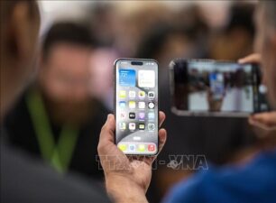 Các nhà bán lẻ Trung Quốc tiếp tục giảm giá bán iPhone 15