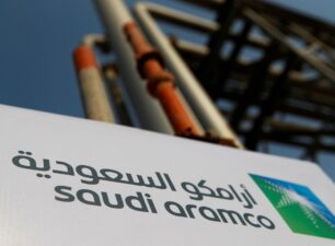 Tập đoàn dầu khí khổng lồ Aramco tăng mức chi trả cổ tức