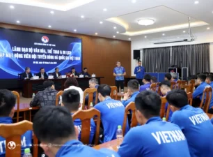 HLV Troussier: ‘Mục tiêu của đội tuyển Việt Nam là thắng Indonesia’