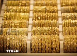 Chuyên gia dự đoán giá vàng thế giới có thể tiếp tục tăng vượt 2.600 USD