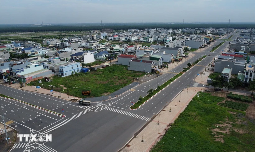 Điều chỉnh báo cáo khả thi Dự án thu hồi đất, tái định cư sân bay Long Thành