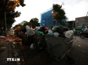 Hà Nội: Kiểm tra, xử lý nghiêm vi phạm trong thu gom vận chuyển rác thải