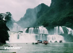 Cao Bằng: Thác Bản Giốc lọt tốp 21 thác nước đẹp nhất thế giới
